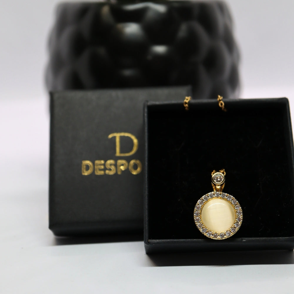 Anxiety Ketting (Parel) Goudkleurig in Doosje Despora