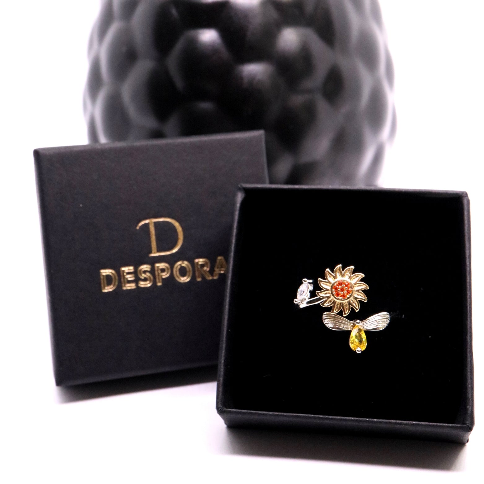 Despora Ring met bloem – Despora