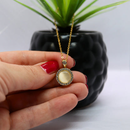 Anxiety Ketting (Parel) Goudkleurig Sfeerbeeld