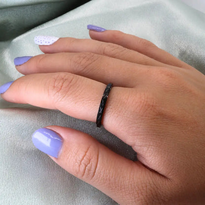 Anxiety Ring (Flux) Zwart om vinger