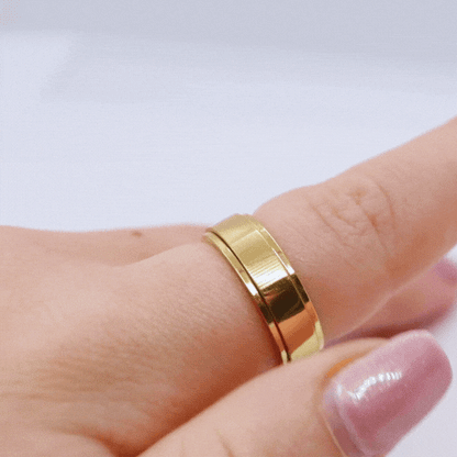 Anxiety Ring (Graveerbaar) Goud in beweging